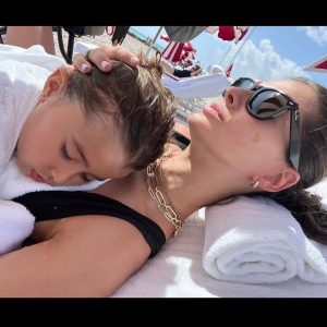 Eugenia Suárez Instagram - 10 años atrás nacía quien me haría conocer el amor más profundo y grande del mundo. 
La mejor hermana, la mejor compañera, la más empática, sensible, dulce, buena y graciosa. 
Es un honor ser tu mamá, mi Rufita.
Gracias.
Te amo con locura.