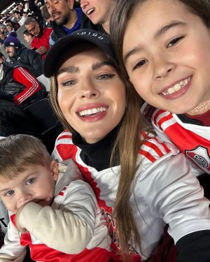 Eugenia Suárez Instagram - RIVER CAMPEÓN 🫀🫀