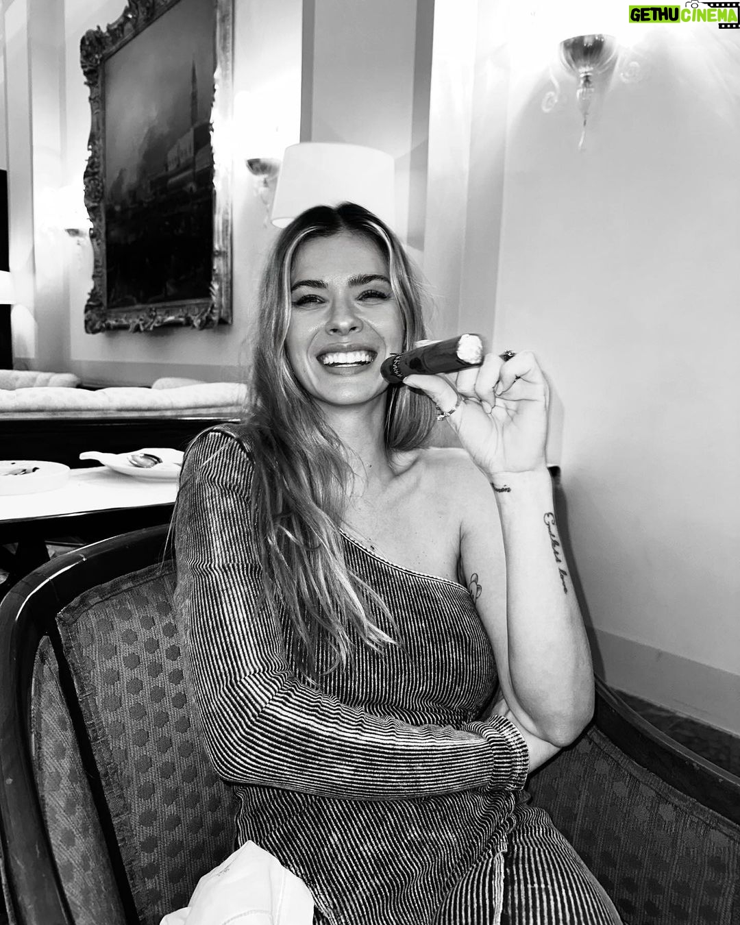 Eugenia Suárez Instagram - 🌹 Rio De Janeiro, Brazil