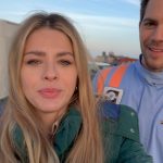 Eugenia Suárez Instagram - Así los leo 😀 Estrenando una canción, filmando una peli. Agradecida 😇 Montevideo, Uruguay