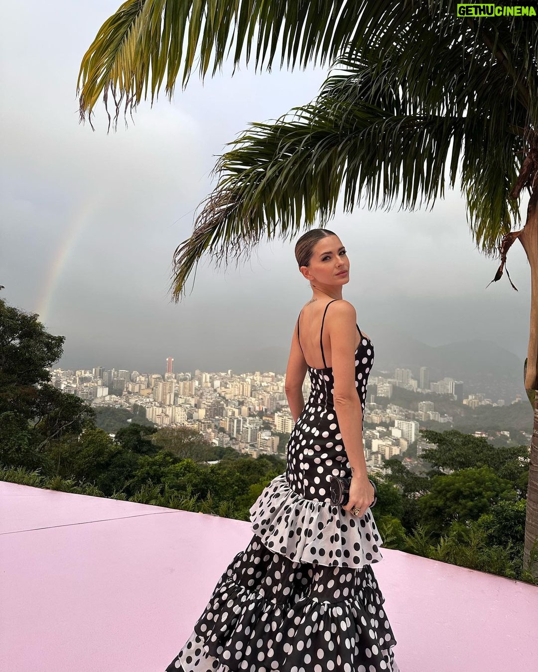 Eugenia Suárez Instagram - Recuerdos de un viaje increíble. @carolinaherrera 🌹 @wesgordon