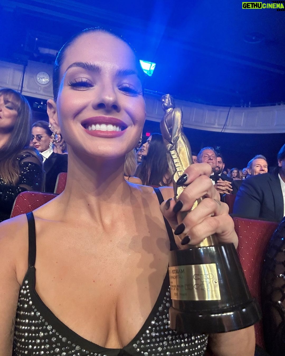 Eugenia Suárez Instagram - Mi primer @martinfierrolatinomiami 🥹 Gracias @starplusla @bourke_films por la confianza! Al director @fradkinm Ojalá haya sido el primer documental de muchos. Gracias @multitalentoficial y a mi @caritonolte por todo #lachinaenqatar Miami, Florida
