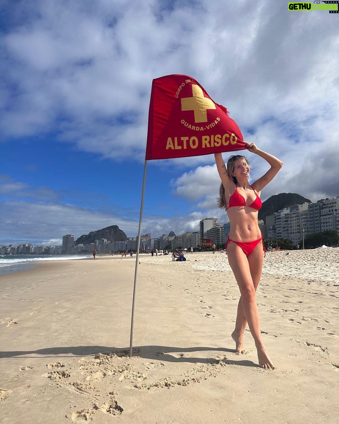 Eugenia Suárez - 563.2K Likes - 🚩 🇧🇷
ALTO RIESGO