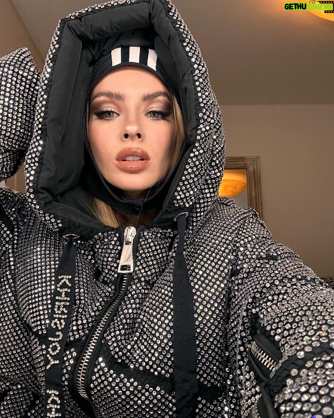 Eugenia Suárez Instagram - @khrisjoy_official 🥷