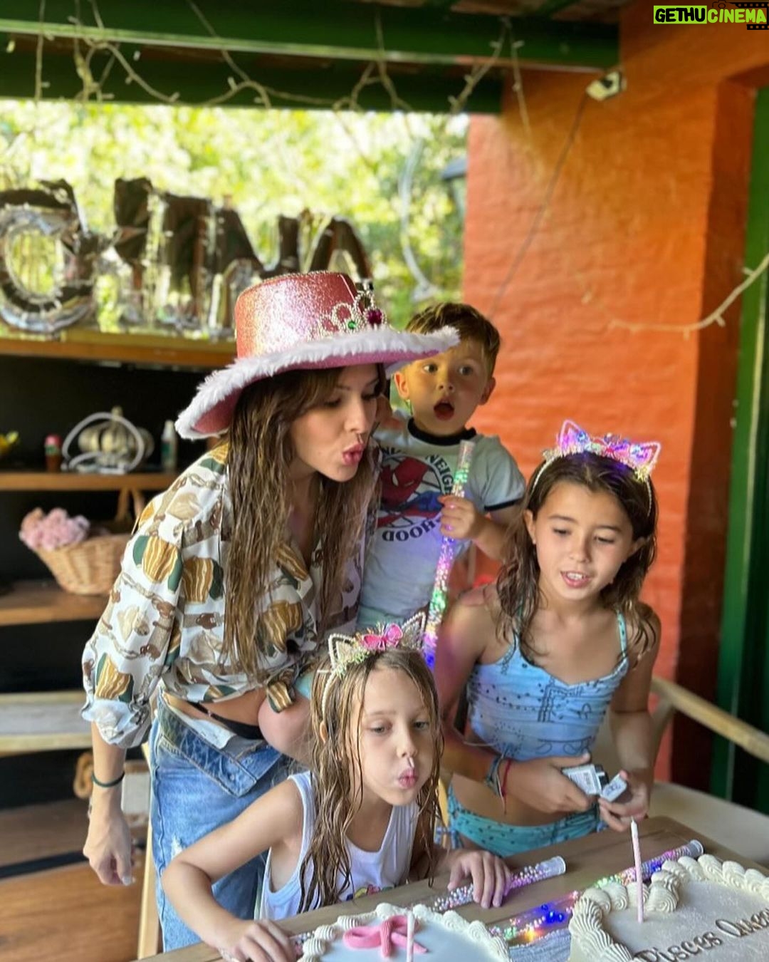 Eugenia Suárez Instagram - Feliz cumpleaños a mi 💅🏼🩷 Estoy feliz pero por sobre todo MUY agradecida con Dios, mis amigos y la vida.