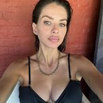 Eugenia Suárez Instagram - Dale abrázame otro ratooo 🌹