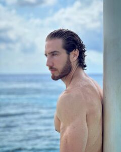 Eugenio Siller Instagram - Think, Laugh …. Love 🌊 @thewestincozumel The Westin Cozumel