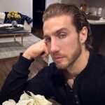 Eugenio Siller Instagram - Shooting some auditions / Haciendo audiciones 🎥 🎬 Beverly Hills, California