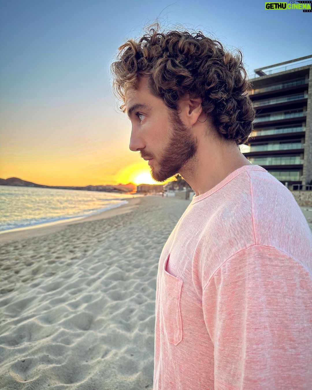 Eugenio Siller Instagram - I think I belong here … 🌅 🌊 Los Cabos Mexico