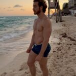 Eugenio Siller Instagram - Magical Sunsets … / Atardeceres Mágicos … 🌅 Cancún, Quintana Roo