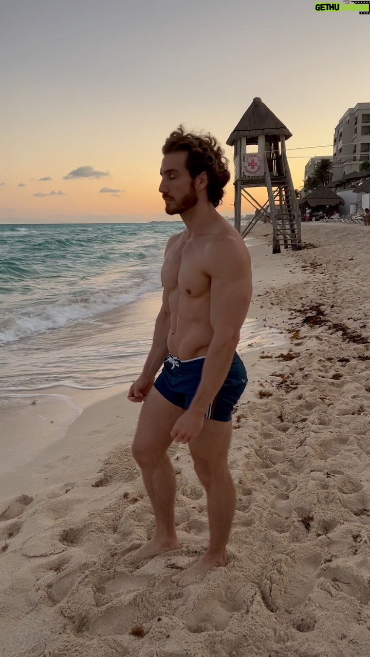 Eugenio Siller Instagram - Magical Sunsets … / Atardeceres Mágicos … 🌅 Cancún, Quintana Roo