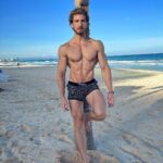Eugenio Siller Instagram - One must maintain a little bit of summer, even in the middle of winter …