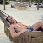 Eugenio Siller Instagram - Let’s hang out … 😬