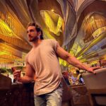 Eugenio Siller Instagram - GREEK nights in Cancún … Ilios Cancún