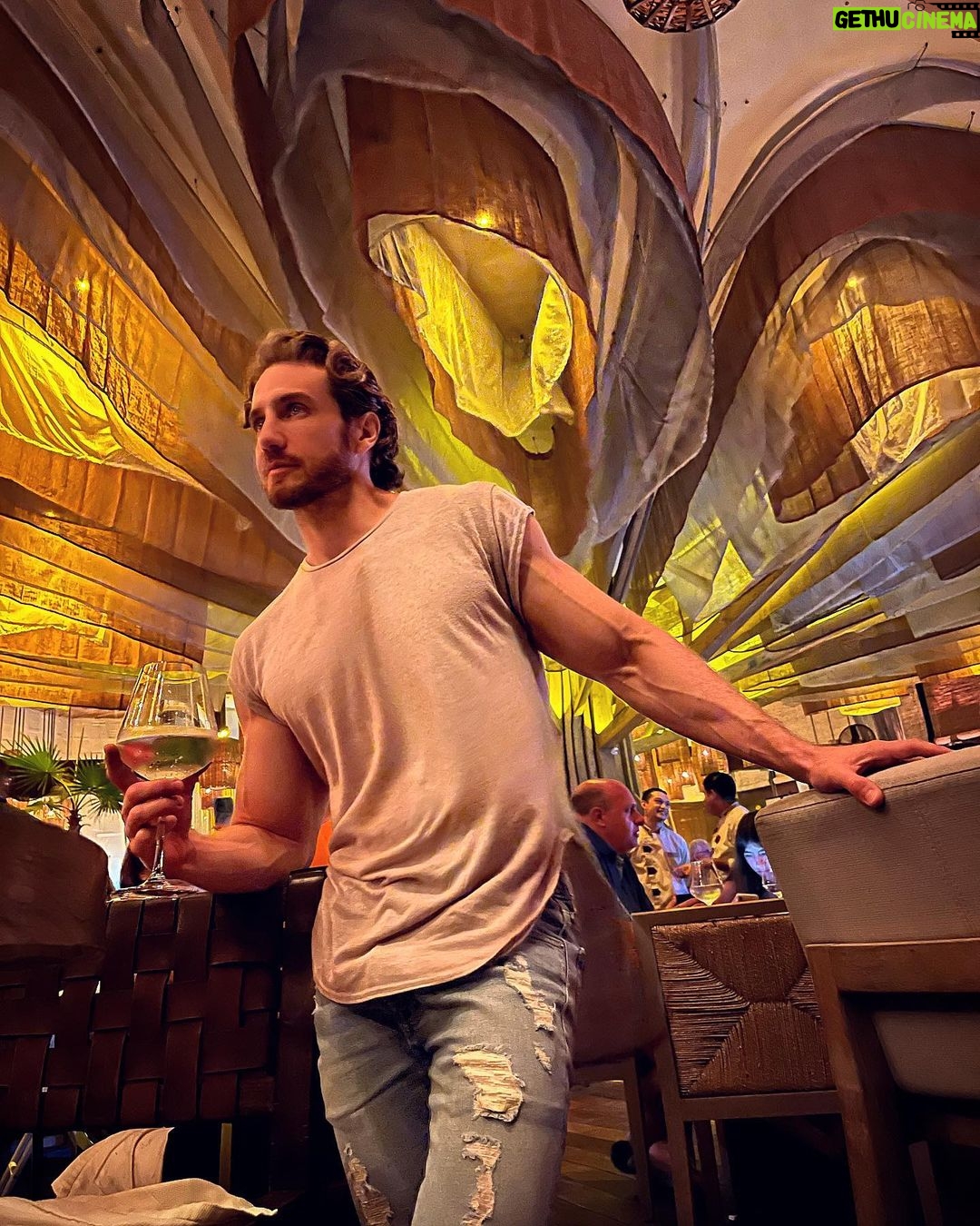 Eugenio Siller Instagram - GREEK nights in Cancún … Ilios Cancún