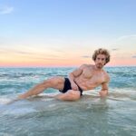 Eugenio Siller Instagram - Sunset Lover 🌅 🌊 @jwcancun #JWMarriottCancun #marriottcancunresorts #shotoniphone Cancún, Quintana Roo