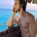 Eugenio Siller Instagram - A Love affair with the Ocean .. 🌊 @jwcancun #JWMarriottCancun #marriottcancunresorts #shotoniphone Cancún, Quintana Roo