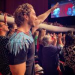 Eugenio Siller Instagram - Cómo extrañaba ir a conciertos !!! 🎸 🎵 🎤 I really missed going to concerts !!! @gnpseguros #viviresincreíble Auditorio Nacional