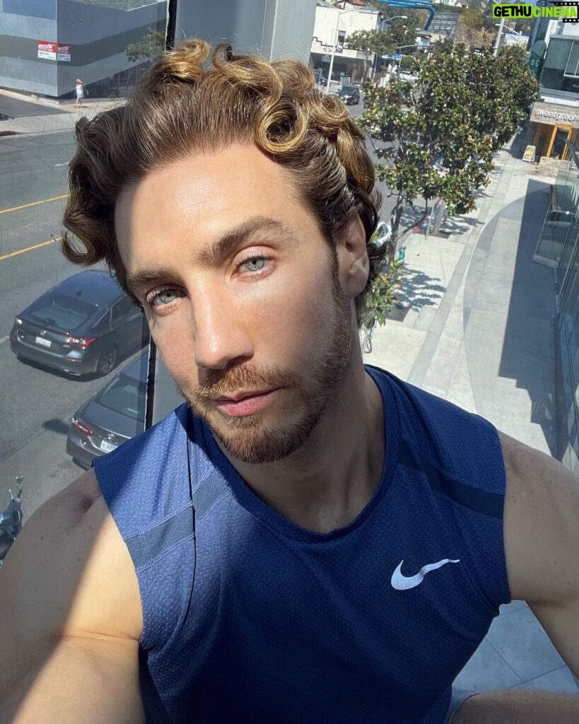 Eugenio Siller Instagram - When you’re wearing Nike but you “just can’t do it” … 😅 #tired #shotoniphone13 Los Angeles, California