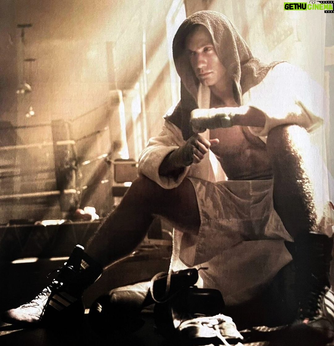 Eugenio Siller Instagram - Don’t be afraid of the shadows, it only means there’s a light nearby. 🥊 Los Angeles, California