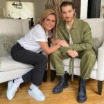 Eugenio Siller Instagram – Hoy entrevista con @marapatriciacastaneda a la 7pm México !!!
Que placer !!!

Styling 👕: @gerardangulo 
Outfit: @zegnaofficial 
🥾: @ferragamo 
👕: @sandroparis Mexico City, Mexico
