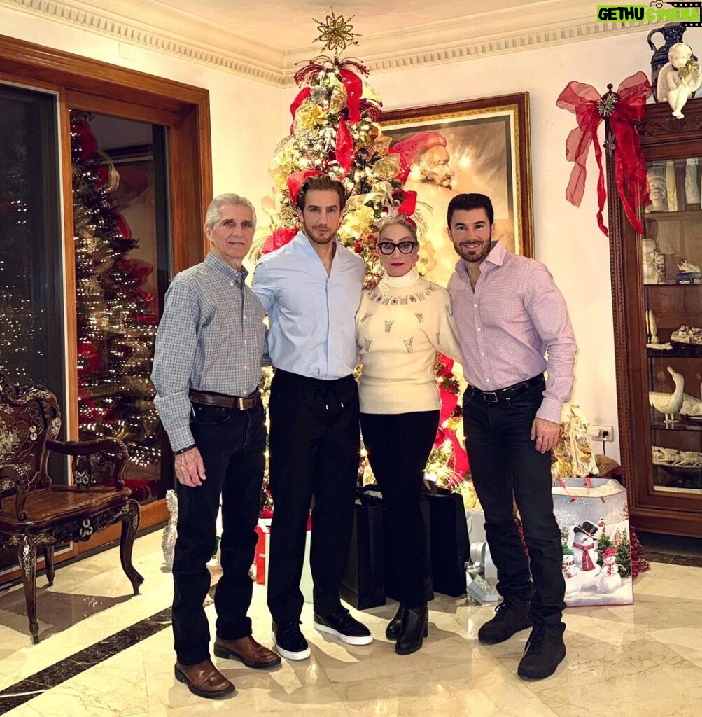 Eugenio Siller Instagram - Merry Christmas !!! 🎄 • Dec 24, 2023 • San Pedro Garza Garcia,Monterrey N.L