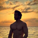 Eugenio Siller Instagram - In my habitat … 🌅 🌊 🧜‍♂️ Mexico