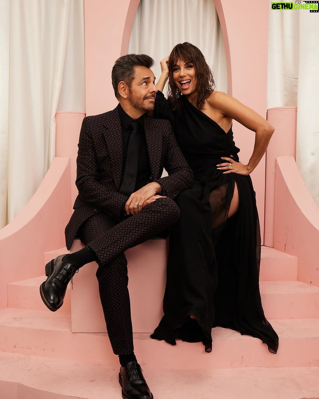 Eva Longoria Instagram - What a magical night celebrating all things Latino Excellence. It’s my favorite room to be in seeing so many faces of my familia and friends! Thank you #LaCenaLA for always giving us the space to applaud each other! And of course @carlosericlopez for capturing the magic always 🌟 Styling: @stylememaeve Hair: @dimitrishair MU: @beautybyelan
