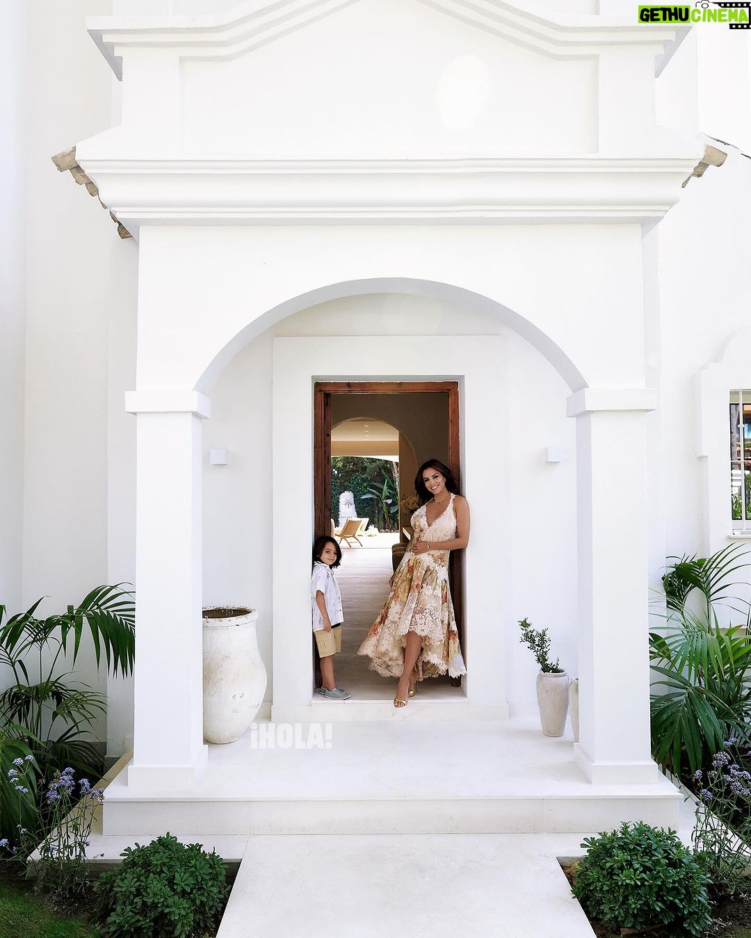 Eva Longoria Instagram - Marbella, my home away from home✨Mil gracias @holacom por esta bella portada y @nicoedesign y equipo por hacer de esta casa un hogar. Nico, you built my dream house! Your talent is beyond measure, thank you thank you thank you!💖