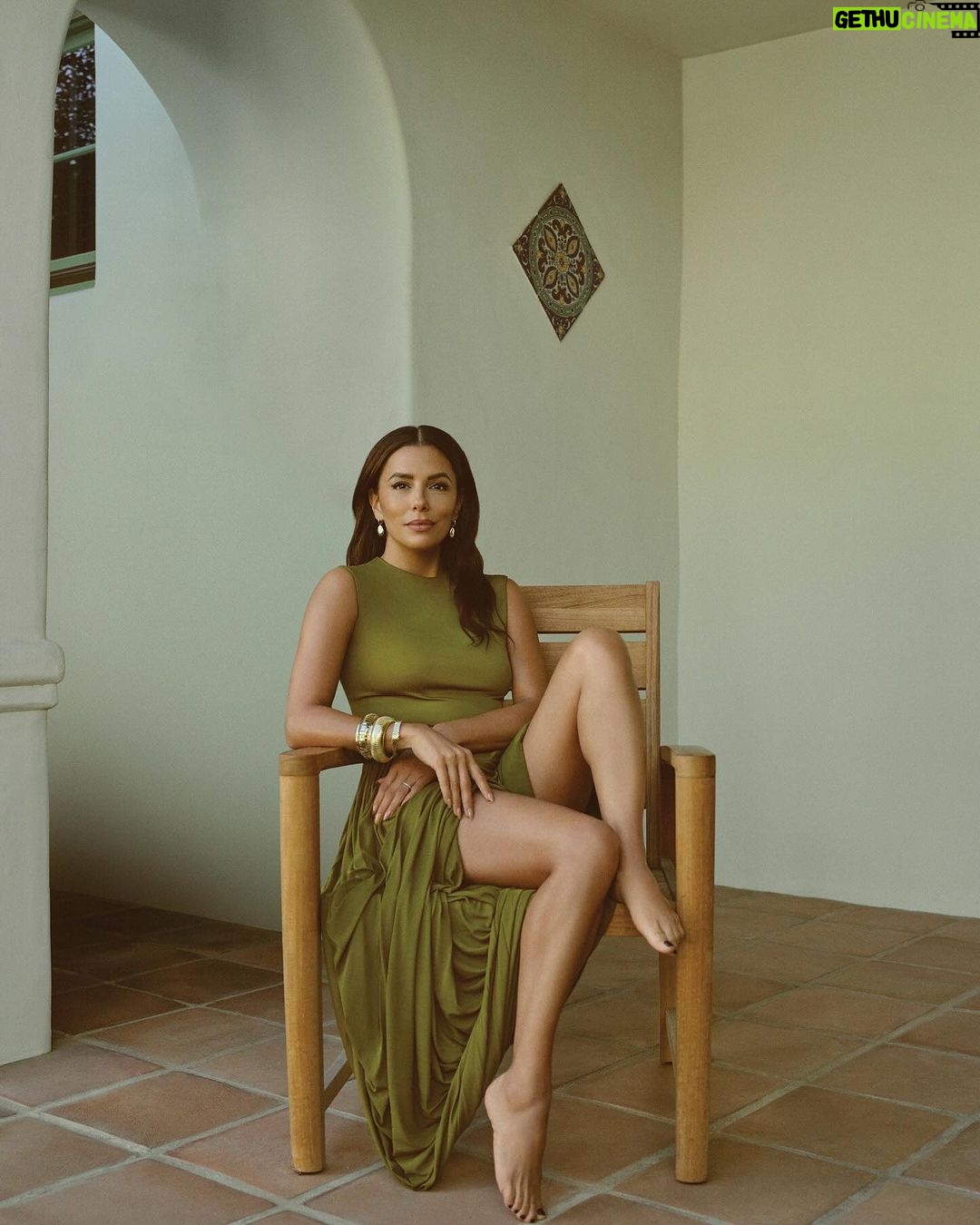 Eva Longoria Instagram - “I did feel immense pressure to succeed. I’m hoping that I’m able to tell the stories I want to tell from my community about my community. That’s important to me and those are the stories that I feel haven’t been on the big screen.” Thank you @flauntmagazine for a fun cover shoot and thoughtful profile ❤️🔥 Photographed by @DennisLeupold Styling: @StyleMeMaeve wearing @YSL by @AnthonyVaccarello @BenBridgeJwlr Written by @Eaubrey_Writes Hair: @KenPaves Makeup: @BeautyByElan Nails: @nailsbyemikudo