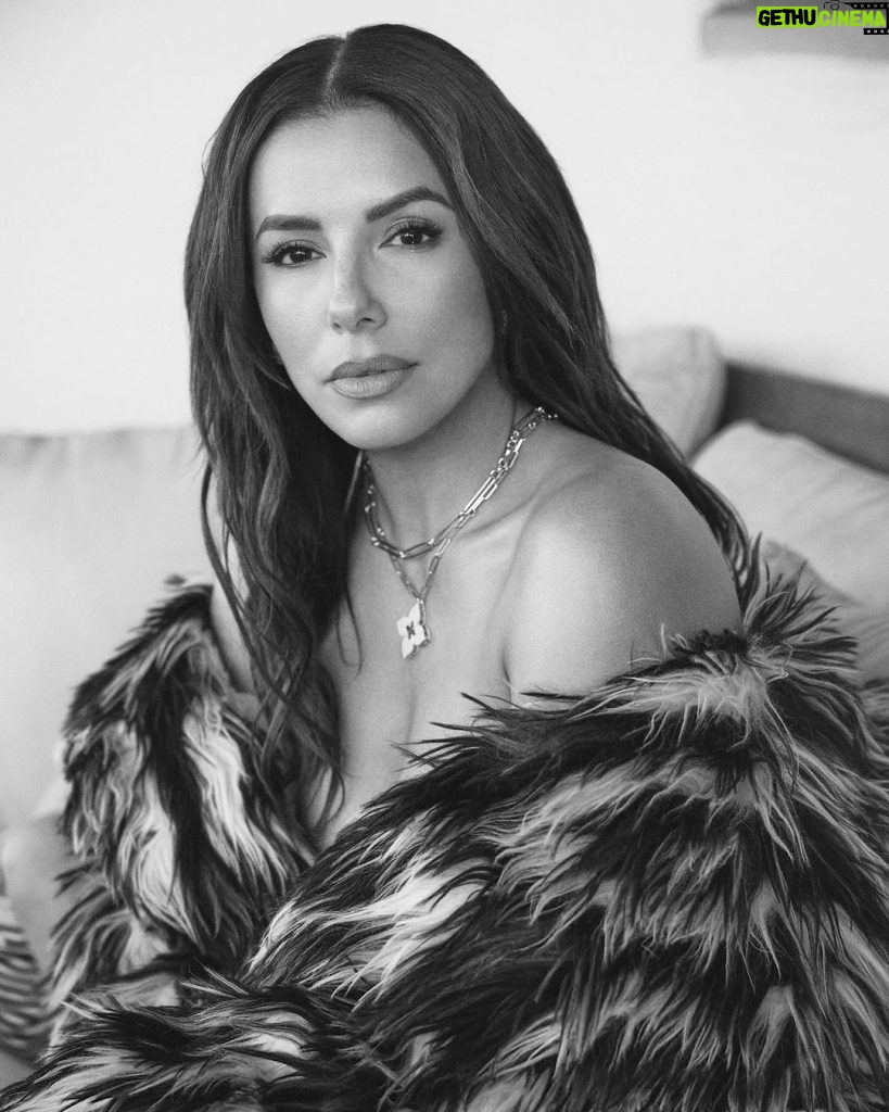 Eva Longoria Instagram - “I did feel immense pressure to succeed. I’m hoping that I’m able to tell the stories I want to tell from my community about my community. That’s important to me and those are the stories that I feel haven’t been on the big screen.” Thank you @flauntmagazine for a fun cover shoot and thoughtful profile ❤️‍🔥 Photographed by @DennisLeupold Styling: @StyleMeMaeve wearing @YSL by @AnthonyVaccarello @BenBridgeJwlr Written by @Eaubrey_Writes Hair: @KenPaves Makeup: @BeautyByElan Nails: @nailsbyemikudo