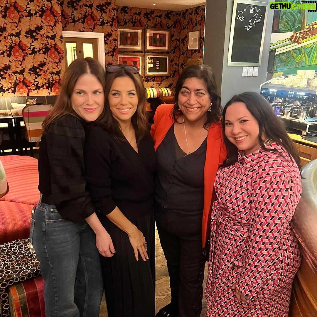 Eva Longoria Instagram - < 24hrs in London for @flaminhotmovie ❤️🔥 Always love being here!🇬🇧 London, United Kingdom