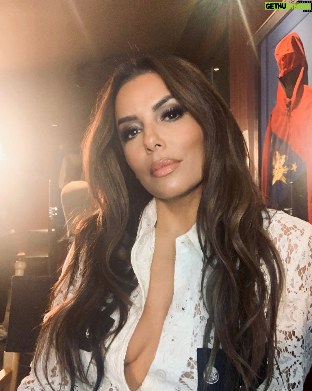 Eva Longoria Instagram - Winter white in @calvinklein 🤍