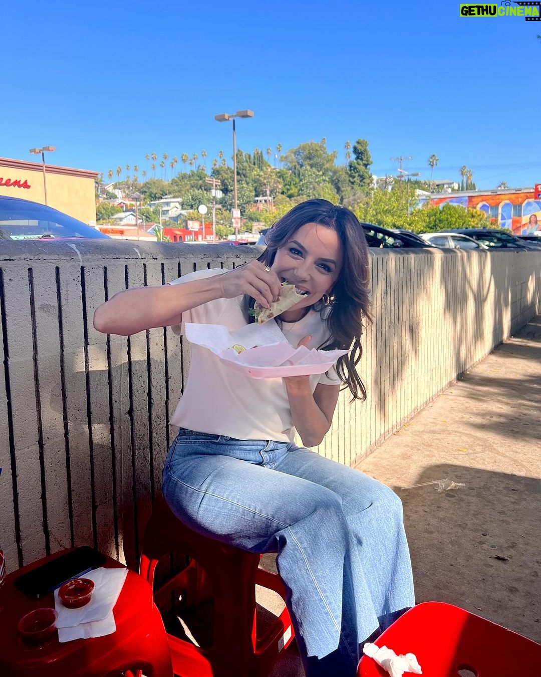 Eva Longoria Instagram - Just a girl who loves her street tacos 😋🌮