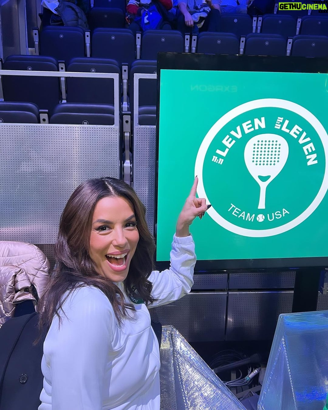 Eva Longoria Instagram - Manifesting great plays and big wins this weekend! Vamos con todo @elevenelevenpadel πΎπ₯