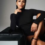 Eva Longoria Instagram - ✨Elle Women in Hollywood ✨ Honored to be in such great company with so many women I admire. Thank you @elleusa and @ninagarcia ❤️‍🔥 #ELLEWIH #FlaminHotMovie #Director Photographer: @zoeygrossman Stylist: @alexwhiteedits Writer: Adrienne Gaffney Hair: @teddycharles35 Makeup: @patidubroff Manicure: @ashlie_johnson