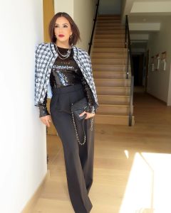 Eva Longoria Instagram - Thank you @theacademy for inviting me to the Women’s Luncheon Presented by CHANEL💫 @academymuseum Hair: @kenpaves MU: @beautybyelan Styling: @stylememaeve #CHANEL #CHANELinCinema