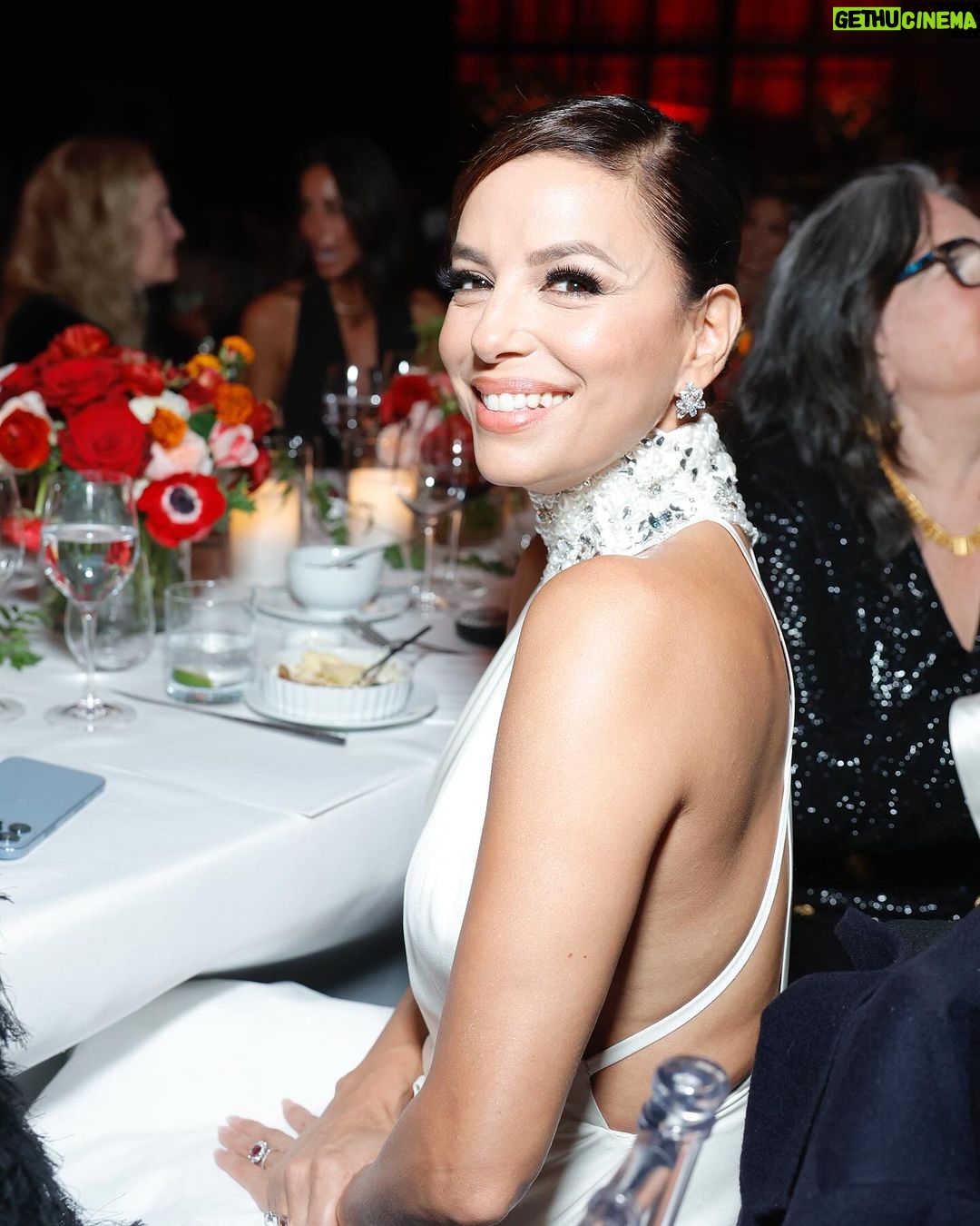 Eva Longoria Instagram - ✨LACMA Art + Film Gala✨What an honor it was for me to pay tribute to the great scholar, educator and muralist (and CSUN alumni 💪🏽) @judy_baca ! Such an incredible night celebrating her and filmmaker David Fincher. Thank you @lacma! LACMA Los Angeles County Museum of Art