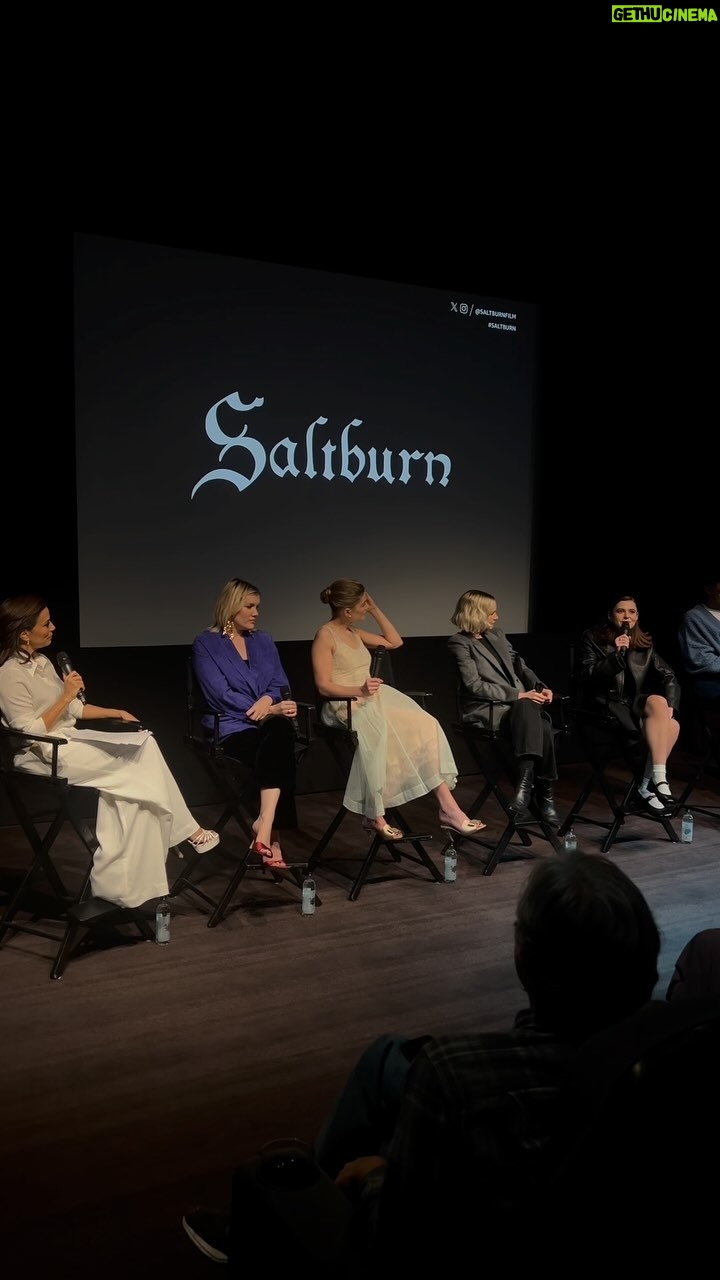 Eva Longoria Instagram - Had a great time moderating a Q&A with the cast and crew of @saltburnfilm! What a brilliantly crafted film written and directed by Emerald Fennel 💪🏽💖 Who’s watched it?