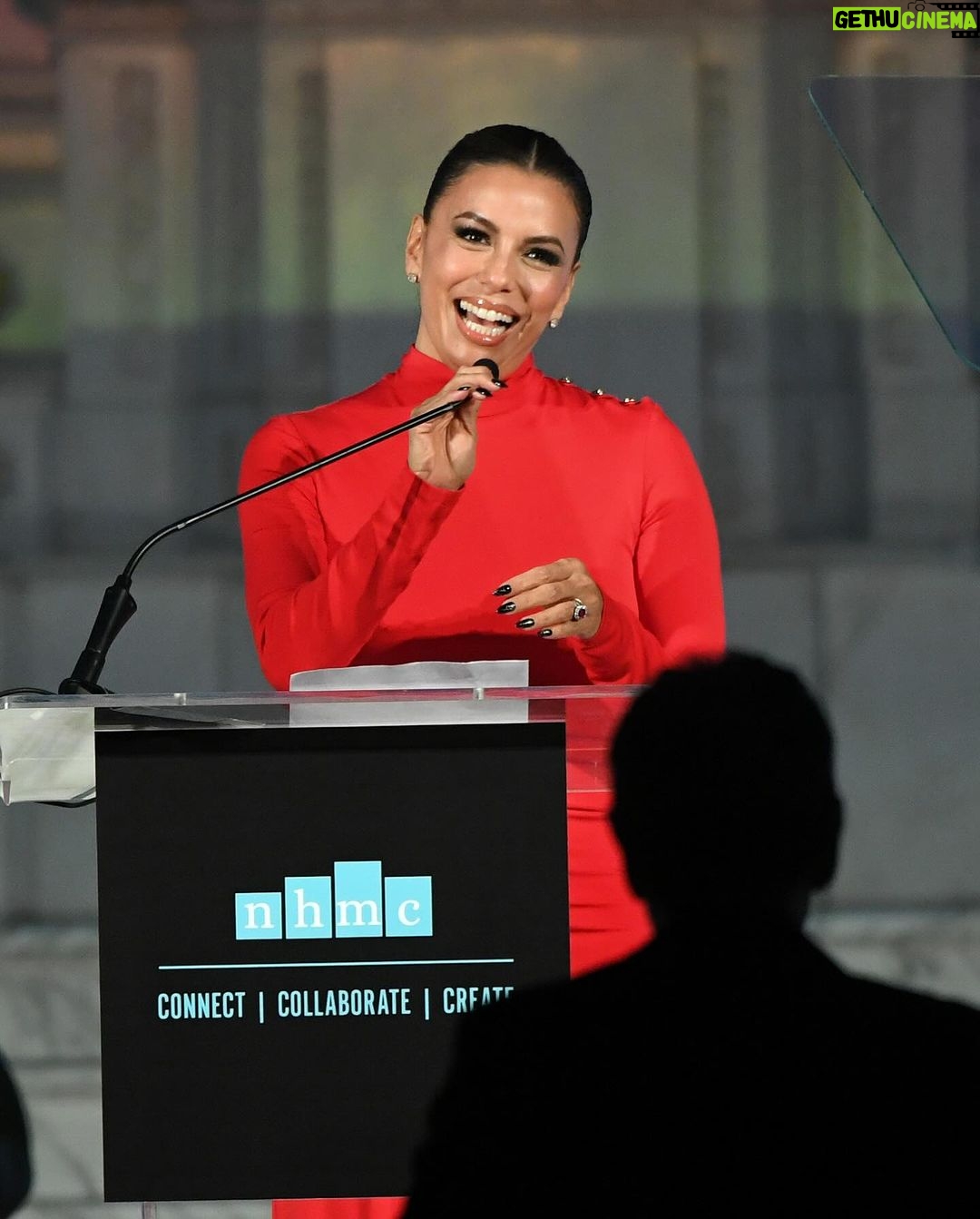 Eva Longoria Instagram - What a special night! Grateful to have received the Icon Impact Award from @nhmc_org and share space with so many friends and colleagues who share the same vision❤️✨ Hair: @dimitrishair MU: @beautybyelan Styling: @stylememaeve