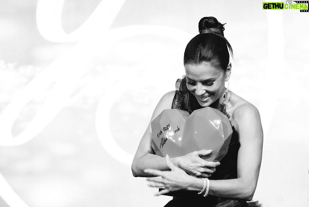 Eva Longoria Instagram - 11 years and counting ✨ Such a special night for a great cause @globalgiftfoundation. Merci @fsgeorgevparis and @apmmonaco for your continuous support. @mariarbravo and team, I love you! 💫