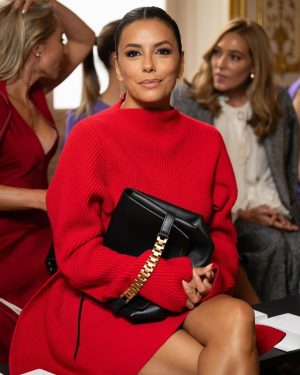 Eva Longoria Instagram - VB 🇫🇷 París 
So proud of you @victoriabeckham as always you amaze us with your talent and passion!