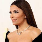 Eva Longoria Instagram – 96th Academy Awards 💫

@stylememaeve 
@kenpaves 
@beautybyelan 
@nail_sunny