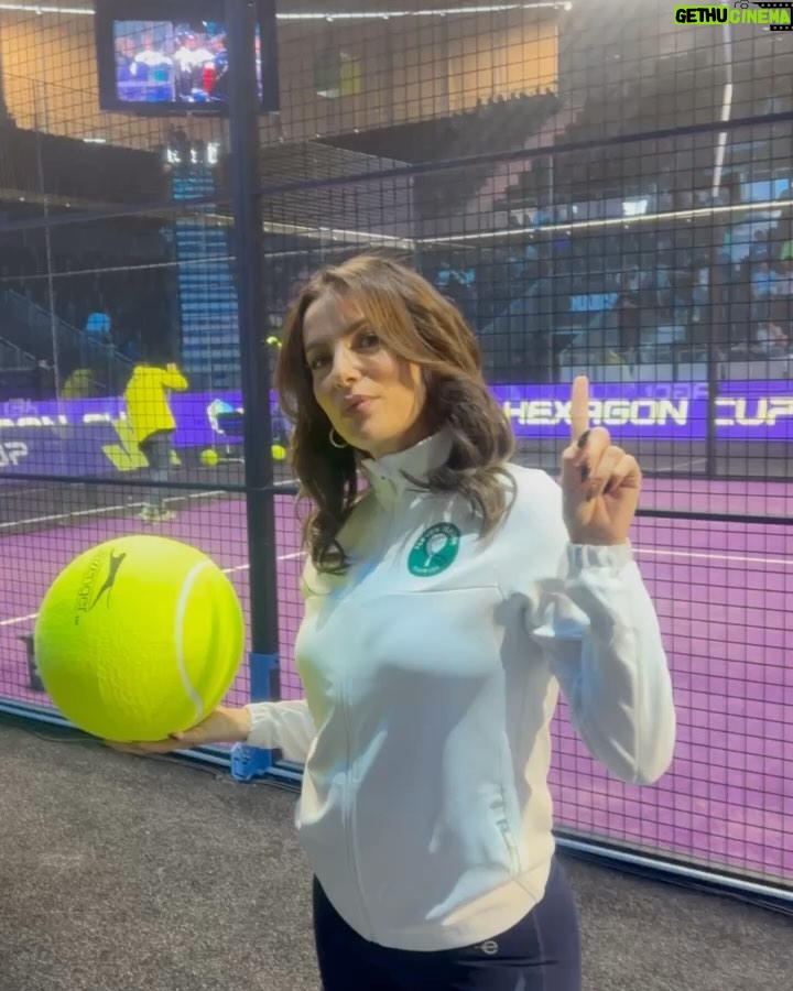 Eva Longoria Instagram - Manifesting great plays and big wins this weekend! Vamos con todo @elevenelevenpadel πΎπ₯