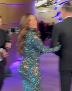 Eva Longoria Instagram - Thank you so much Joy Awards for the recognition of @flaminhotmovie 🔥 What a beautiful night celebrating artists from around the world! Honored to share the stage with Anthony Hopkins, Kevin Costner and Jean Reno!! Be still my heart! #JoyAwards @riyadhseason @stylememaeve @beautybyelan @jayb.hair