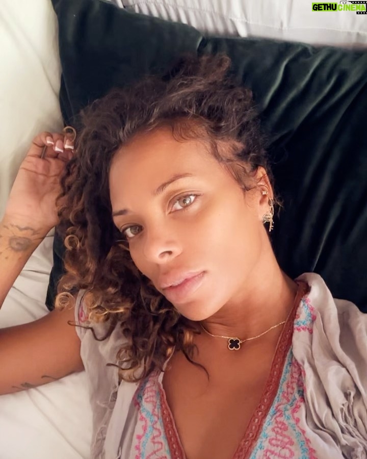 Eva Marcille Instagram - 🌻