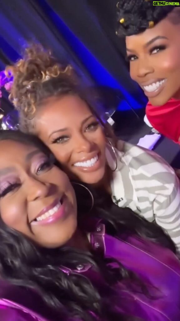 Eva Marcille Instagram - A big thank you to producers @kevinhart4real @jessecollinsent for a great season of #celebritysquares … Congratulations @dcyoungfly the fabulous host!!! Set your reminders for the finale of Celebrity Squares airing tonight at 10PM/9PM on @BET! #CelebritySquares