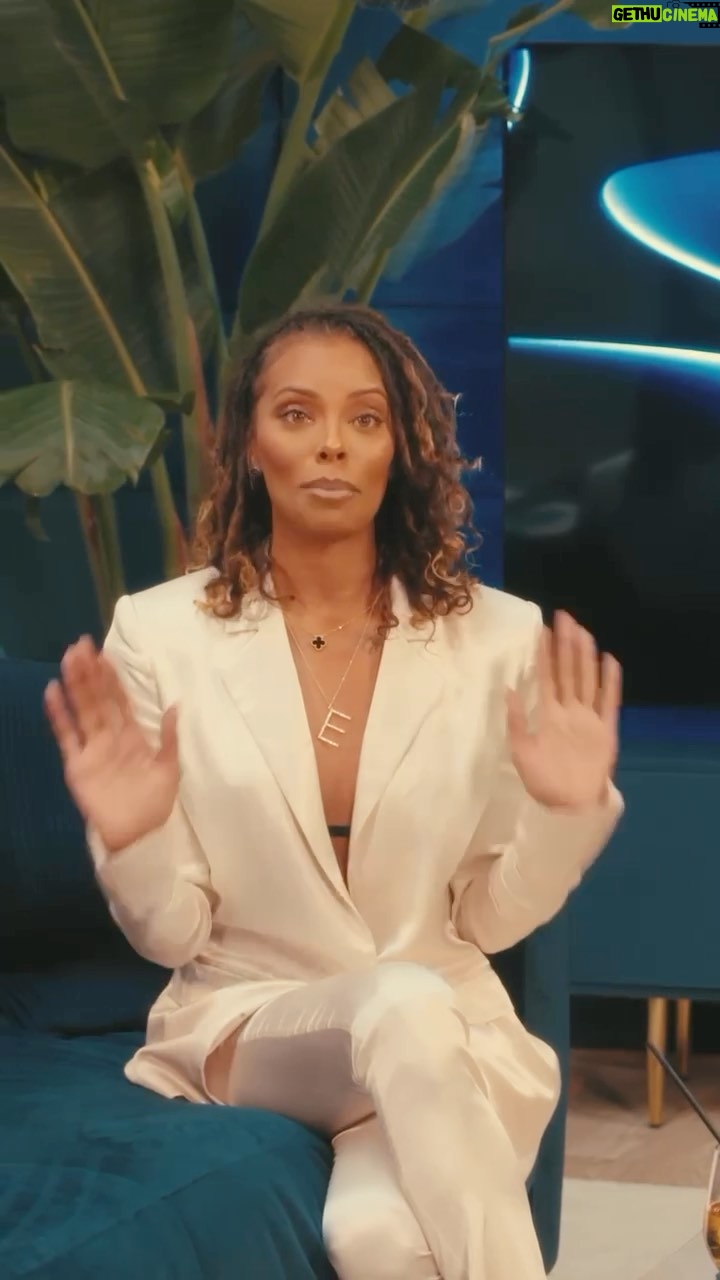 Eva Marcille Instagram - “Who else can’t get enough Sister Wives? #DIRECTVpartner #ad”