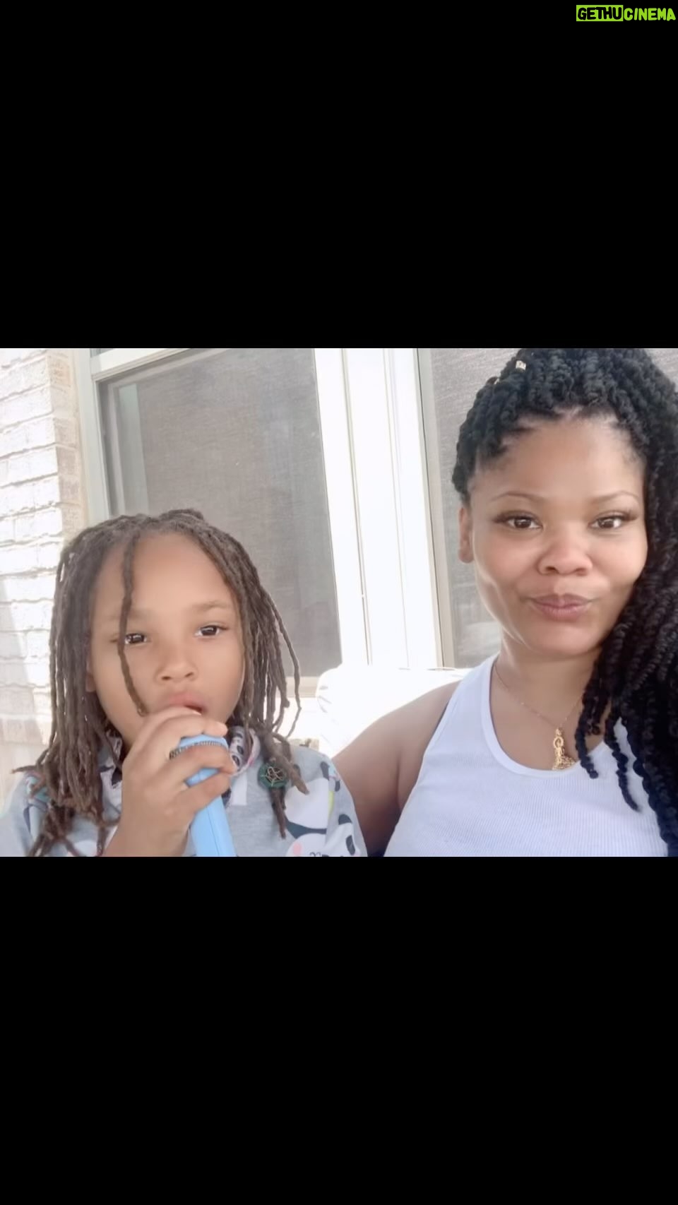Eva Marcille Instagram - Marley and her BFF/ auntie/ god mommy 🌻 #blessed #family