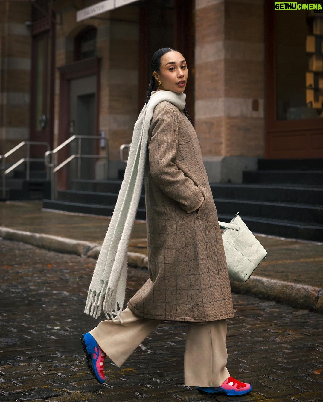 Eva Marisol Gutowski Instagram - This Friday Iβll be hosting and DJing the launch of the latest Natacha Ramsay-Levi x @ecco collab! Come by ECCO SOHO at 463 Broadway from 4-7 for cute shoes and all the vibes π§π
π½ #ECCO #eccobiom New York, New York
